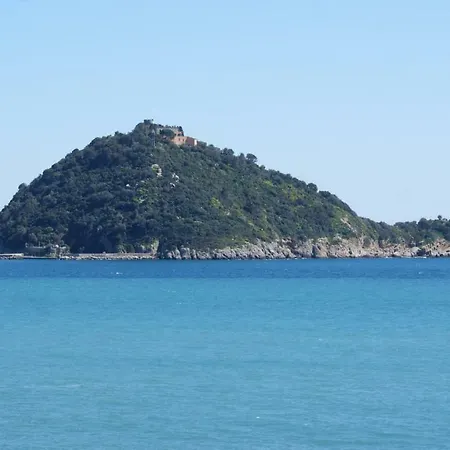 Viale Hanbury Apartment Alassio